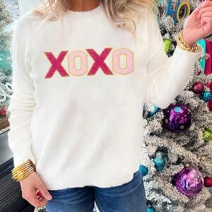 NWOT Festive Christmas/Valentine's Sweater -- XOXO -- L